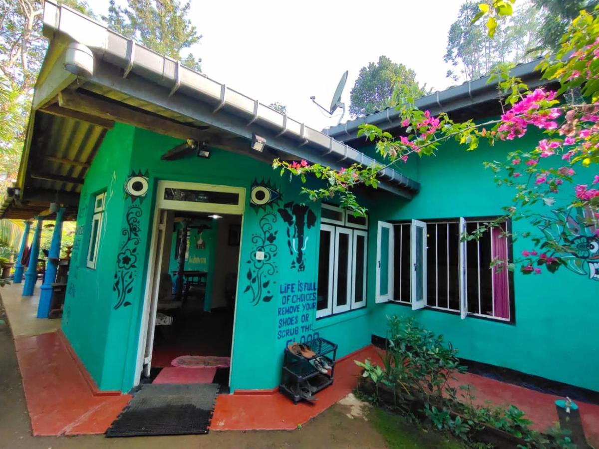 The 1964 Holiday Bungalow Элла Экстерьер фото